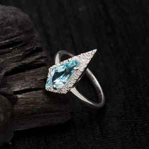 Anillo de Topacio Azul Cielo Natural Estilo Art Deco, Plata de Ley 925, Hecho a Mano, Delicado, con Gema Certificada IGI, Joyería para Mujer - Product Image 4