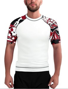 Maillot de compression OEM personnalisé pour le sport, unisexe, protection UV, tissu extensible Spandex/Polyester, impression numérique, durable - Product Image 3