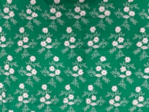 ผ้าฝ้ายสีเขียวพรีเมียมจากโรงงานโดยตรง พร้อมลายปักดอกไม้ 3 มิติ สีขาวแบบ Schiffli – วัสดุสำหรับชุดพื้นเมืองที่ระบายอากาศได้ดี - Product Image 5