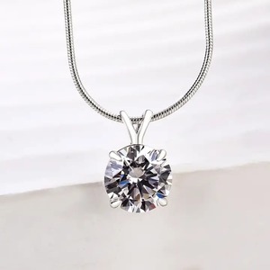 Collier pendentif élégant en argent sterling 925 avec diamant moissanite taillé de 3,0 carats, plaqué or blanc 18 carats, chaîne de 400 mm (+50 mm) - Product Image 1