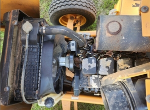 Retroexcavadora 580L con solo 166 horas de trabajo, historial completo y garantía - Envío a todo el mundo - Product Image 6