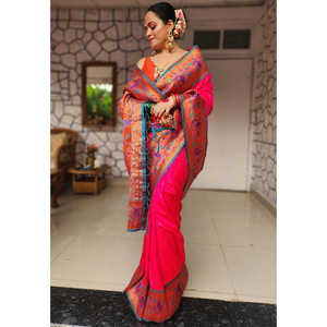 Sari en soie Paithani original Shilpa Raman, tissé avec des fils Zari, en rose Muniya, vêtements indiens et pakistanais, 0,65 g, par Elite Weaves - Product Image 1