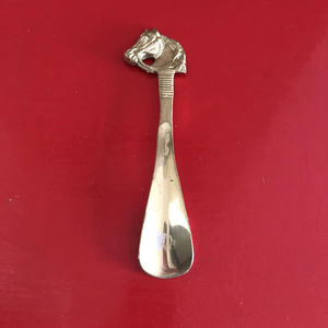 Cuchara para zapatos de latón macizo de primera calidad, elegante y práctica, ideal para botas, mocasines, zapatillas y zapatos formales. - Product Image 1