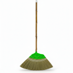 Kelelawar Rayung, Escoba con Mango de Bambú, Herramienta de Limpieza Tradicional Indonesiana de Fibra Natural - Product Image 2