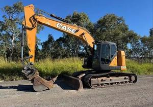 Mini-excavatrice sur chenilles d'occasion de 3000 kg avec cabine de conducteur vitrée et lame frontale pour travaux de terrassement de précision - Product Image 2