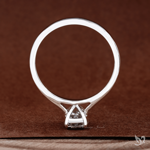 Bague de fiançailles élégante et allongée en diamant coussin, solitaire de 1 carat cultivé en laboratoire, en or blanc 10k, avec bande fine, intemporelle pour demande en mariage - Product Image 2