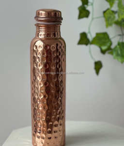 Botella de agua de cobre ecológica de alta demanda, suministro mundial de vasos de metal para la salud y el bienestar de la India - Product Image 3