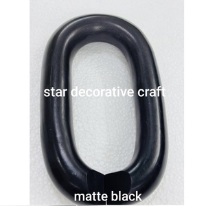 Cadena Decorativa de Resina para Pared, Arte Moderno de Eslabones Acrílicos para Decoración Elegante del Hogar y Sala de Estar, Disponible en Todos los Colores - Product Image 4