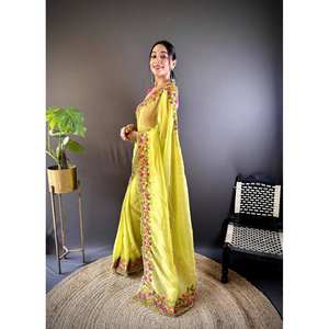 ส่าหรีผ้าชีฟองทรงหลวมงานปักหลากสีภาพเงาของนักออกแบบ - Product Image 6