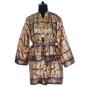 KS011 Kimono Vintage de Seda con Manga Corta, Estilo Sari, Vestido Corto Bohemio, Kimono Vintage, Vestido Corto de Dama de Honor, Estilo Bohemio - Product Image 4