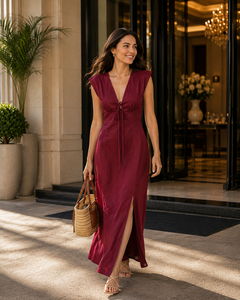 Vestido largo de lino OEM personalizado para mujer, color rojo vino, con cuello en V, lazo frontal, sin mangas, abertura alta, informal, de verano, para playa - Product Image 1