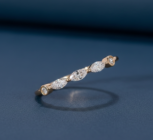 Anillo de Diamante Creado en Laboratorio de 0.25 Ct, Banda Marquise, VVS F G, Oro Amarillo, Anillo de Diamante Personalizado al por Mayor, Banda de Compromiso de Laboratorio - Product Image 1