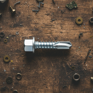 Vis autoperceuses à tête hexagonale PDC en acier au carbone, finition galvanisée/zincée/phosphatée, métrique/pouces, classe 8, tailles personnalisables OEM - Product Image 1