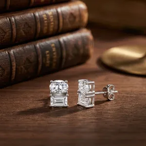 Nouvelles boucles d'oreilles tendance pour femmes en argent S925, serties de moissanite ovale et baguette, double pierre, style clou. - Product Image 4