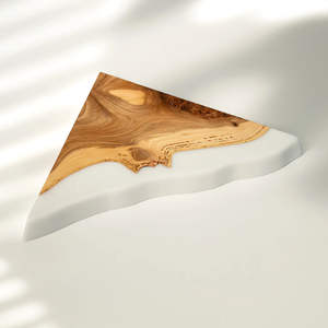 Estante de Pared y Exhibición de Resina Epoxi Hecho a Mano para Fines Decorativos, Modelo RR202513412 de RR Enterprises - Product Image 3