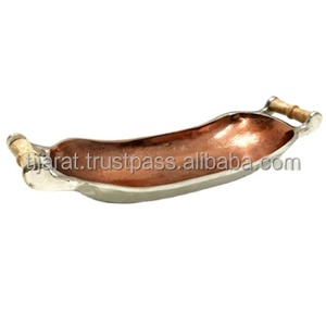Bandeja Decorativa Multifuncional de Aluminio con Diseño Curvo Único y Forma Ovalada, Estilo Art Deco, para Servir Alimentos, para Hoteles y Hogares - Product Image 1