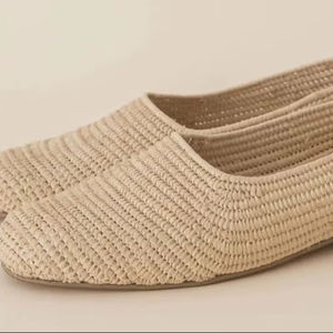 รองเท้าสานราฟเฟียทำมือ: รองเท้าชายหาดฤดูร้อนสไตล์โมร็อกโก - Product Image 1