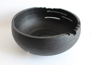 Moderna Bandeja de Entrada Minimalista de Madera Negra Quemada con Detalle Tallado a Mano y Ranuras, Adorno de Mesa de Lujo Resistente al Calor - Product Image 4