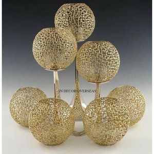 Sculpture circulaire en bois faite à la main avec motif floral en métal pour la décoration de table ou de salon - Product Image 6