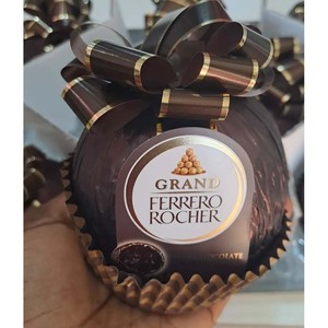 Bombones Ferrero Rocher Gigantes Premium, Deliciosos con Avellanas, Relleno Cremoso y Capas de Oblea Crujiente - Product Image 5