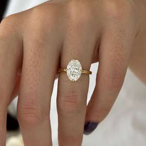 Bague de fiançailles avec diamant ovale de 2,5 carats, E VVS2, cultivé en laboratoire, sertie de pierres, or jaune 14 carats, bague solitaire unique, certifiée IGI - Product Image 6
