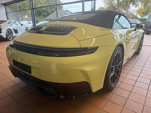 Fairly Used 2025 for for SUV Automatic Diesel Turbo Left Dark Leather R20 Panoramic Sunroof - Product Image 6