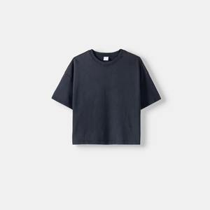 เสื้อยืดทรงบ็อกซี่สำหรับผู้หญิงแบบ OEM สั่งทำได้ เนื้อผ้านุ่ม ทนทาน ทรงโอเวอร์ไซส์ เหมาะสำหรับร้านแฟชั่นหรือแบรนด์ส่วนตัว - Product Image 1