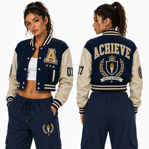 Chaqueta Varsity Corta para Mujer de Marca Privada, Cuerpo de Lana, Mangas de Cuero, con Diseño Personalizado en la Espalda, Logotipo Personalizado, MOQ Bajo, Premium - Product Image 4