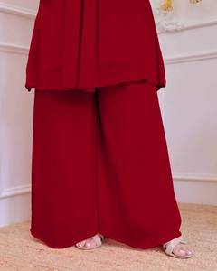 La temporada festiva requiere atuendos que brillen con la misma luminosidad que las celebraciones. Con este conjunto festivo de georgette puro, ¡estás listo para la fiesta! - Product Image 4