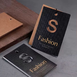 ป้ายแขวนเสื้อผ้าแบบพับได้พรีเมียมสั่งทำพิเศษ พร้อมพิมพ์โลโก้ สำหรับเสื้อผ้าสตรี ป้ายเสื้อผ้าหรูหรา โดย Boxit.pk - Product Image 5