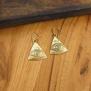 Pendientes de Pirámide con Ojo que Todo lo Ve de Latón, Joyería Bohemia Colgante de Ojo Turco, Regalo Místico de Triángulo para Ella - Product Image 1