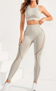 Ensemble de yoga 2 pièces sans couture pour femme : Legging taille haute et crop top dos nu respirant, tenue de sport active avec design en maille longueur genou, coloré - Product Image 5