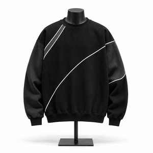 Sweat-shirt à col rond noir pour homme, coupe classique, couleur unie, tissu en molleton français, vêtement décontracté pour l'automne - Product Image 1