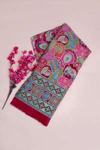 Tela de crepé natural rosa con estampado floral y borde ornamental pesado para material de vestido Kurti de diseñador. - Product Image 2