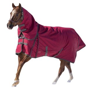 Manta para caballo diseñada con tela cómoda, cobertura confiable y un ajuste seguro para descanso en establos, viajes y protección al aire libre. - Product Image 3