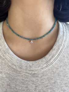 Collier ras du cou fait main en perles de rocaille jaunes et bleu clair, avec accent de perles, pour femme, idéal pour les vacances d'été à la plage, accessoire de bijouterie - Product Image 6