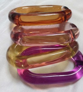 โซ่อะคริลิกเรซิ่นทำมือแบบกำหนดเอง มีให้เลือกมากกว่า 100 สี พร้อมลวดลายศิลปะเพ้นท์มือ เหมาะสำหรับงานหรูหรา - Product Image 1