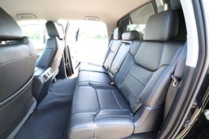 รถยนต์โตโยต้า ทุนดรา เอสอาร์ 5 ครูว์แม็กซ์ 4x4 ปี 2020 สภาพใช้งานมาแล้ว - Product Image 2
