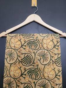 ผ้าฝ้ายถักลายพิมพ์มือแบบอีโค่เฟรนด์ลี่ ลายมุกุฎบัตตา สำหรับเด็กและผู้หญิง ใช้ตัดเย็บชุดเดรส ของขวัญ ทำจากสีธรรมชาติจากพืช - Product Image 5