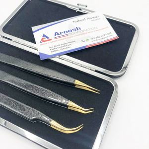 Pinzas para pestañas con purpurina curva en J de 45 grados de acero inoxidable con logotipo personalizado al por mayor fibra de aislamiento dorada puntiaguda personalizada - Product Image 3