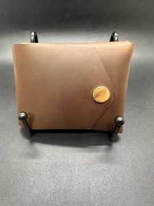 Cartera de Cuero Premium Sin Costuras Ultra Delgada con Ranura Integrada para AirTag para Proveedores Mayoristas SLW-0032 - Product Image 6