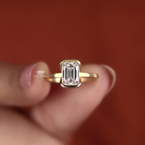 แหวนเพชรเม็ดเดี่ยวทรงสี่เหลี่ยมมุมฉากประดับมรกต ทอง 14K แหวนหมั้น แหวนแต่งงาน แหวนขอแต่งงาน ของขวัญสำหรับเธอ ขายส่งจากโรงงาน - Product Image 6