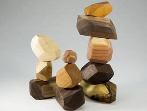 Jeu de pierres d'équilibre carrées en bois pour enfants, fait main, écologique, jouet éducatif pour l'inauguration de maison et les anniversaires - Product Image 2