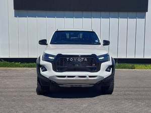 Toyota Hilux 2.8 GD-6 Double Cab 4x4 GR Sport d'occasion 2025 - Product Image 1