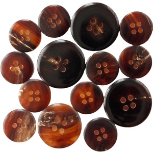 Botón de Cuerno de Búfalo de Alta Calidad, Personalizado, Redondo de 18 mm, con 4 Agujeros, Parte Posterior Plana, Color Marrón, Hecho a Mano, Imitación Antigua, Duradero - Product Image 3