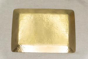 Bandeja Moderna de Latón Rectangular con Acabado Pulido, Plato Decorativo para Servir, Exhibición Elegante para Restaurantes, Hoteles y Buffets - Product Image 6