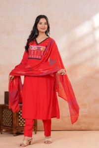 Red Cotton Salwar Kameez Set With Embroidered Dupatta Traditional Ethnic Wear For Women Casual <b>Ankle</b> Length Regular Fit - Product Image 2
