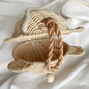 ตะกร้ารูปหมีน้อย ทำจากหวายเวียดนาม กระเป๋าสะพายข้างสำหรับเด็ก ตะกร้าตกแต่งสำหรับเด็กเล็ก - Product Image 5