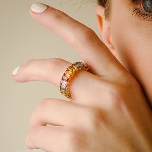 Bague éternité en or jaune 18 carats avec saphir taille coussin pour femme - Product Image 5