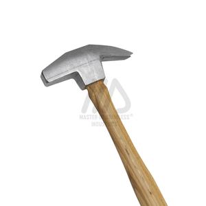 Martillo de Herrador Profesional Premium Master Group con Mango de Madera para Clavado de Herraduras en Animales Grandes, Herramientas de Herrador - Product Image 3